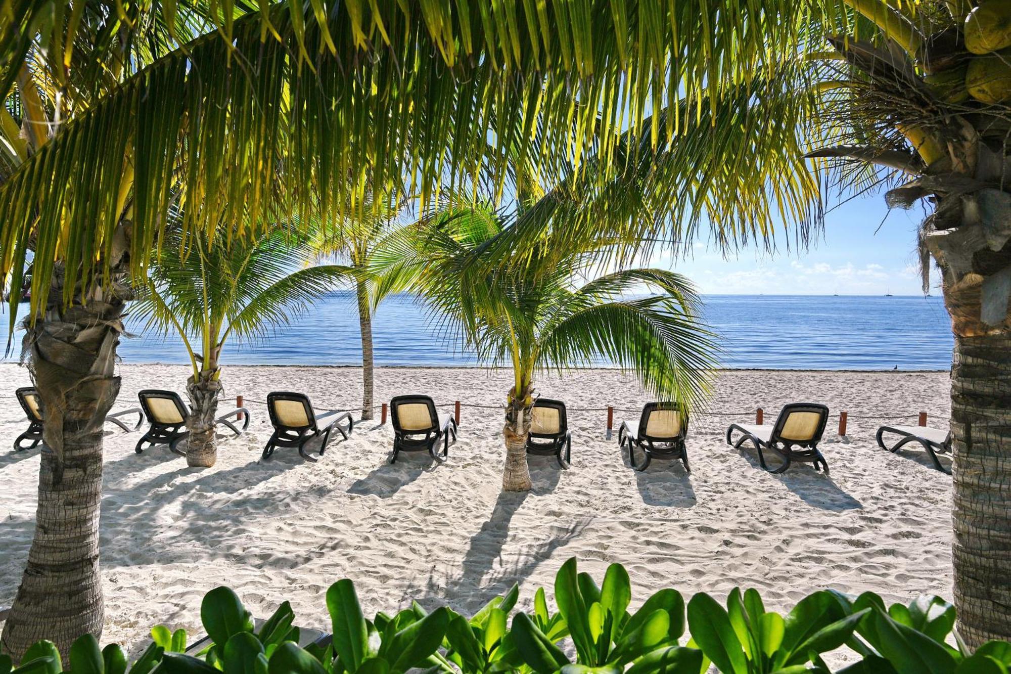 Beachfront Apartment Blue Vista Cancun Bagian luar foto