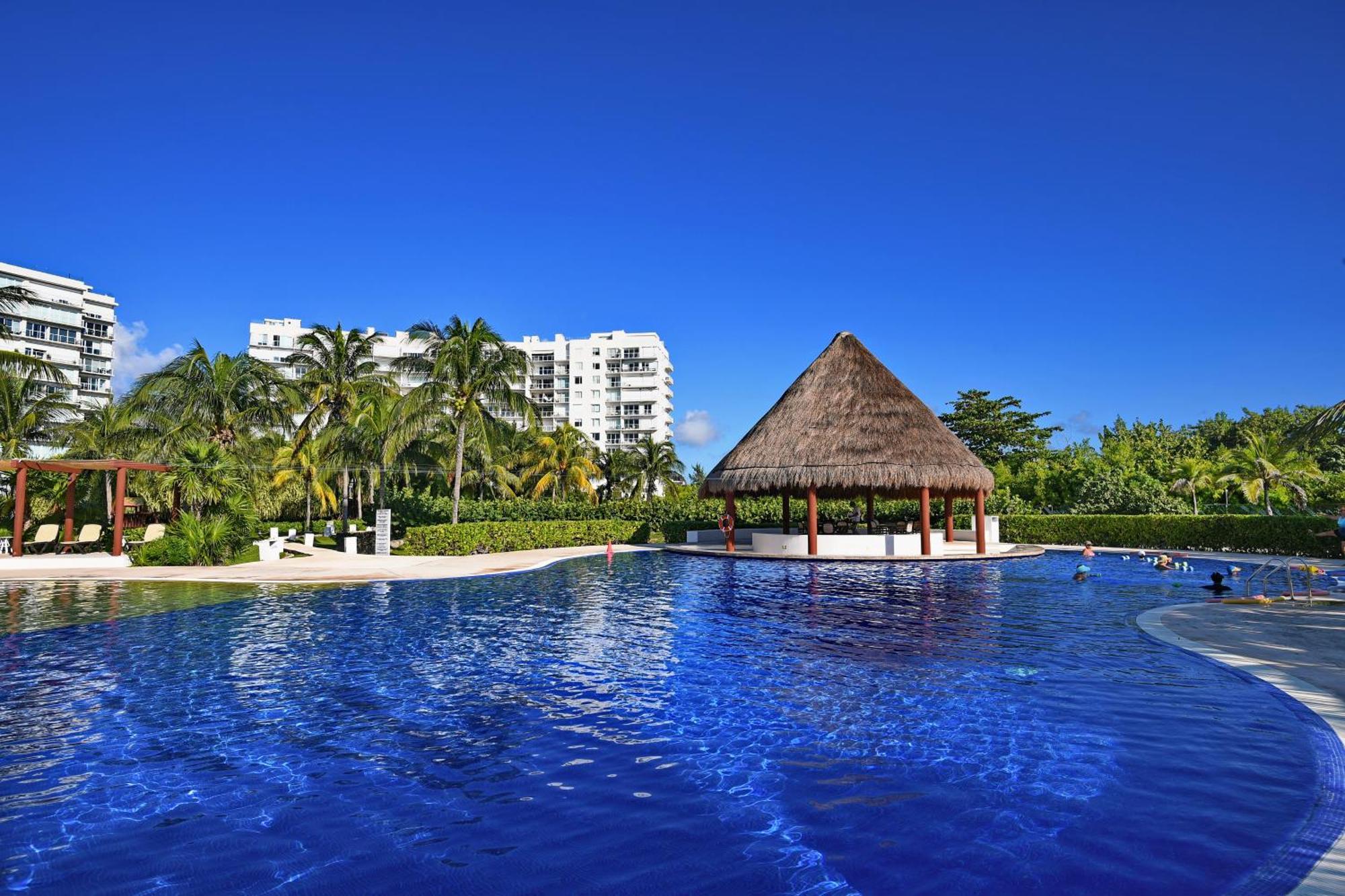 Beachfront Apartment Blue Vista Cancun Bagian luar foto